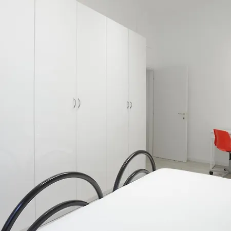 Polimi New * Milánó